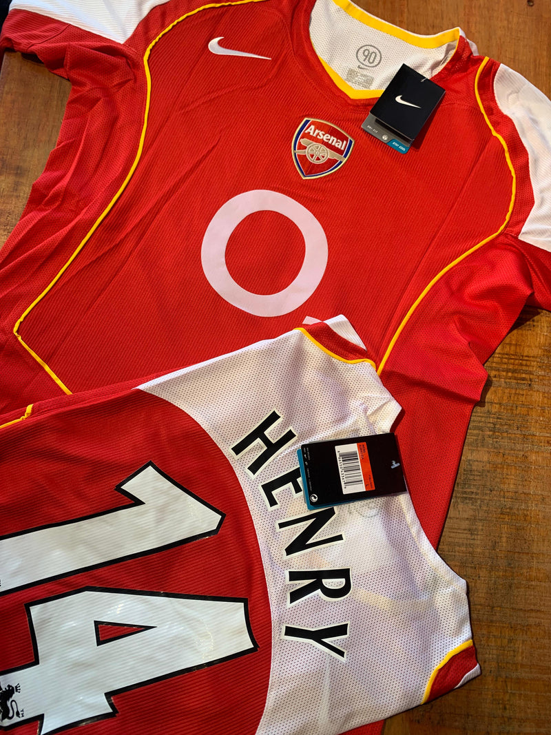 Retrô Tailandesa - Camisa Arsenal I 03/04 Nº 14 - Torcedor Masculina