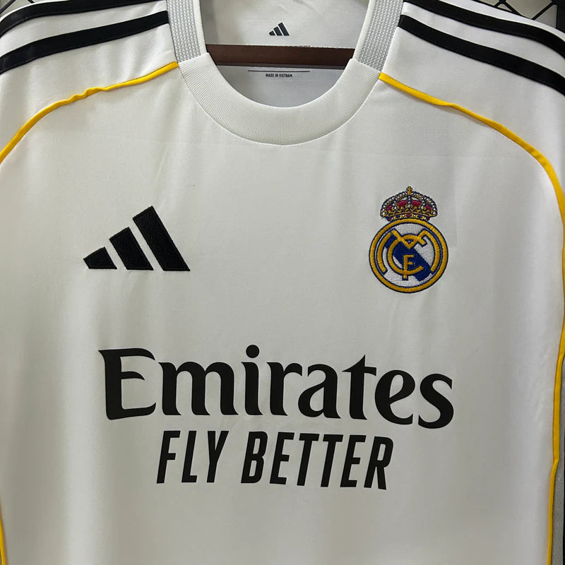 Versão Torcedor - Tailandesa - Camisa Real Madrid Home Emirates Fly Better 25/26 s/nº Adidas Masculina